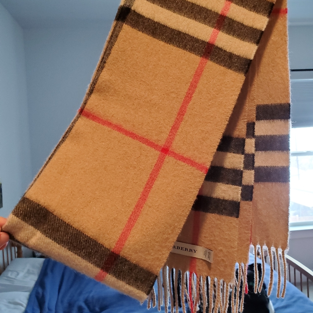 Burberry classic check cashmere scarf